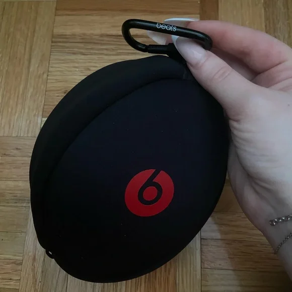 Beats Solo Red - Picture 9 of 11